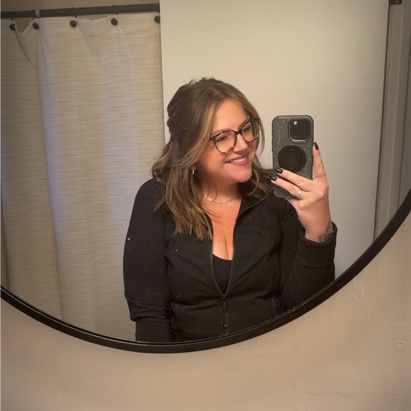 laurenmacken524